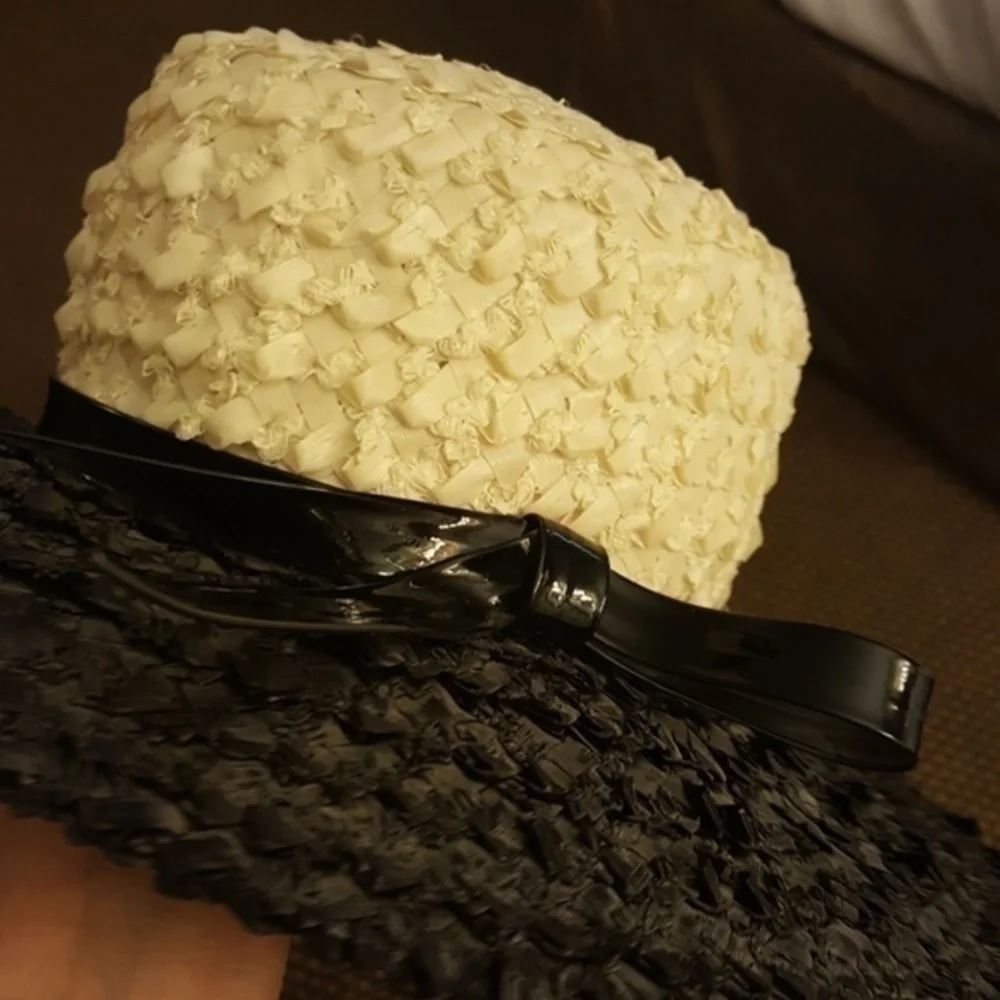 DERBY CHURCH TEA CREAM WOVEN STRAW HAT‎ WITH BLACK PATENT TRIM BOW - Picture 5 of 7